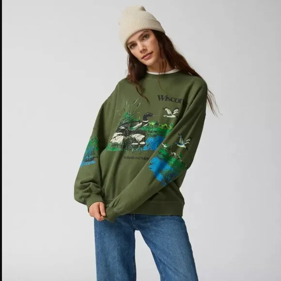 Wisconsin Wildlife Pullover Sweatshirt - Picture 3 of 8